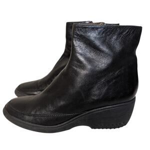 Via Spiga Leather Wedge Ankle‎ Boots Women 10 Minimalist Capsule Classic Office